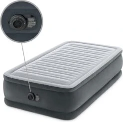 Intex Luchtbed - 1-Persoons - 99 X 191 X 46 Cm - Grijs - Met Ingebouwde Pomp, Hoeslaken Wit En Reparatieset 17 Intex Luchtbed - 1-Persoons - 99 X 191 X 46 Cm - Grijs - Met Ingebouwde Pomp, Hoeslaken Wit En Reparatieset -Kampeermeubilair 1200x1190 5