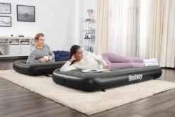 Bestway 3-in-1 Luchtbed - Connect - Zwart - 188x99cm - PVC/Polyester - Single, Double Single En Twin Opblaasbed - Tritech Materiaal - I-Beam Constructie 41 Bestway 3-in-1 Luchtbed - Connect - Zwart - 188x99cm - PVC/Polyester - Single, Double Single En Twin Opblaasbed - Tritech Materiaal - I-Beam Constructie -Kampeermeubilair 1200x800 48