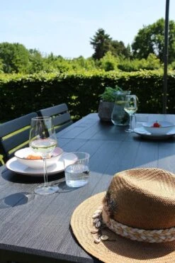 ERRO Vouwtafel - Houtlook - 180x74cm - Zwart -Kampeermeubilair 800x1200